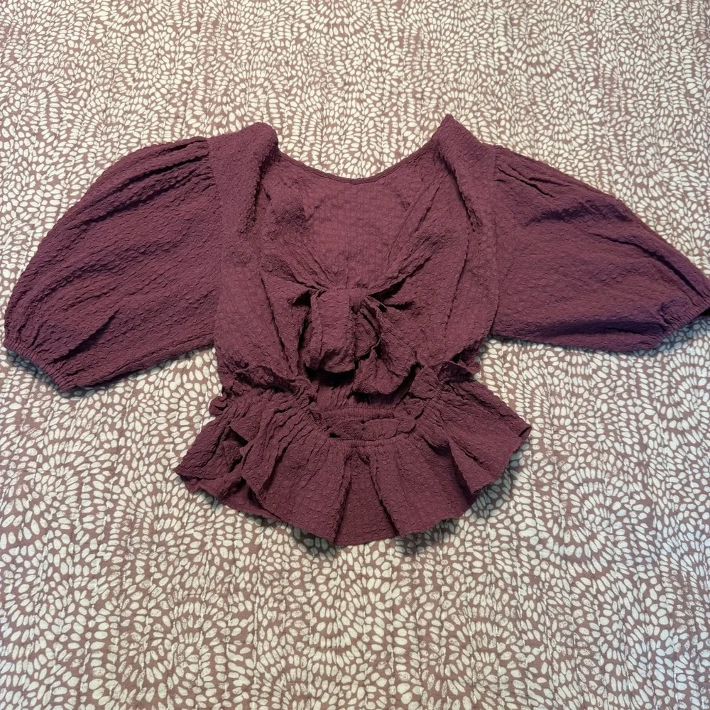 Free People Plum Textured Puff Sleeve‎ Tie Back Peplum Top Size M